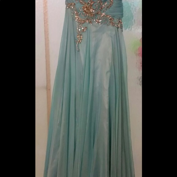 Alyce Paris formal size 2 - Picture 2 of 2